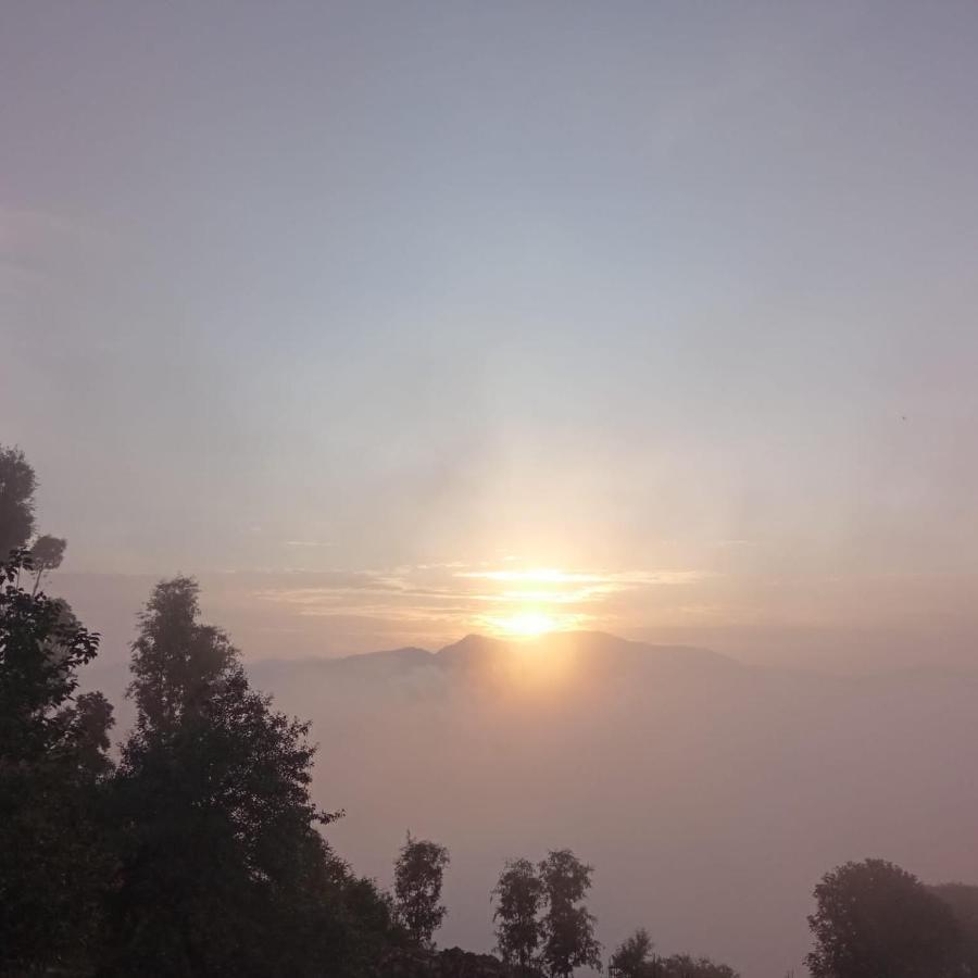 Hotel Aaryam, Mukteshwar Exterior foto